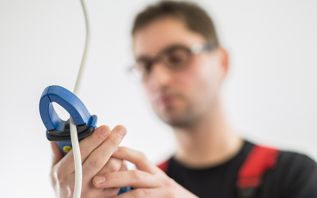 E-Check bei Kerscher Elektro- u. Sicherheitstechnik GmbH & Co.KG in Bogen