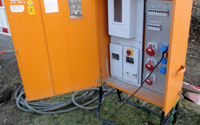 Baustrom bei Kerscher Elektro- u. Sicherheitstechnik GmbH & Co.KG in Bogen