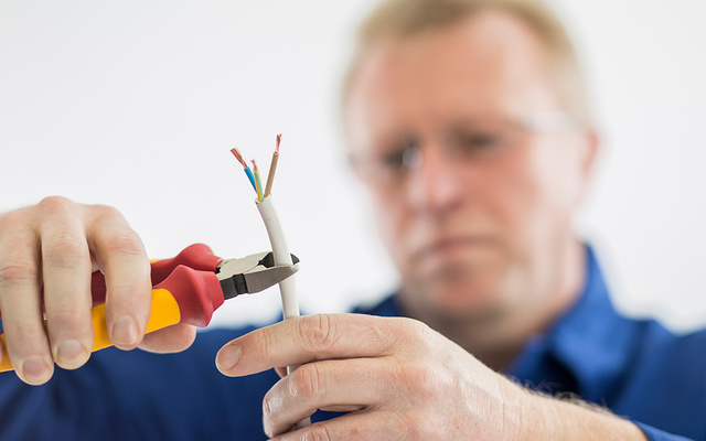 DGUV Vorschrift 3-Check bei Kerscher Elektro- u. Sicherheitstechnik GmbH & Co.KG in Bogen